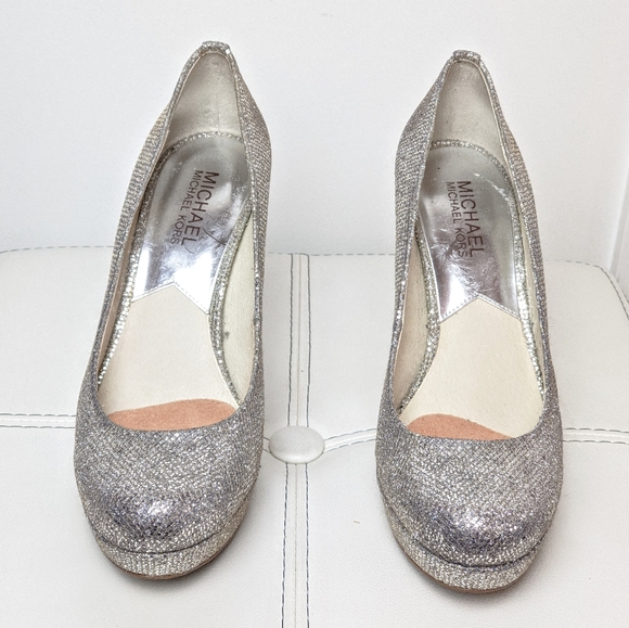 Michael Kors shoe - Picture 2 of 5